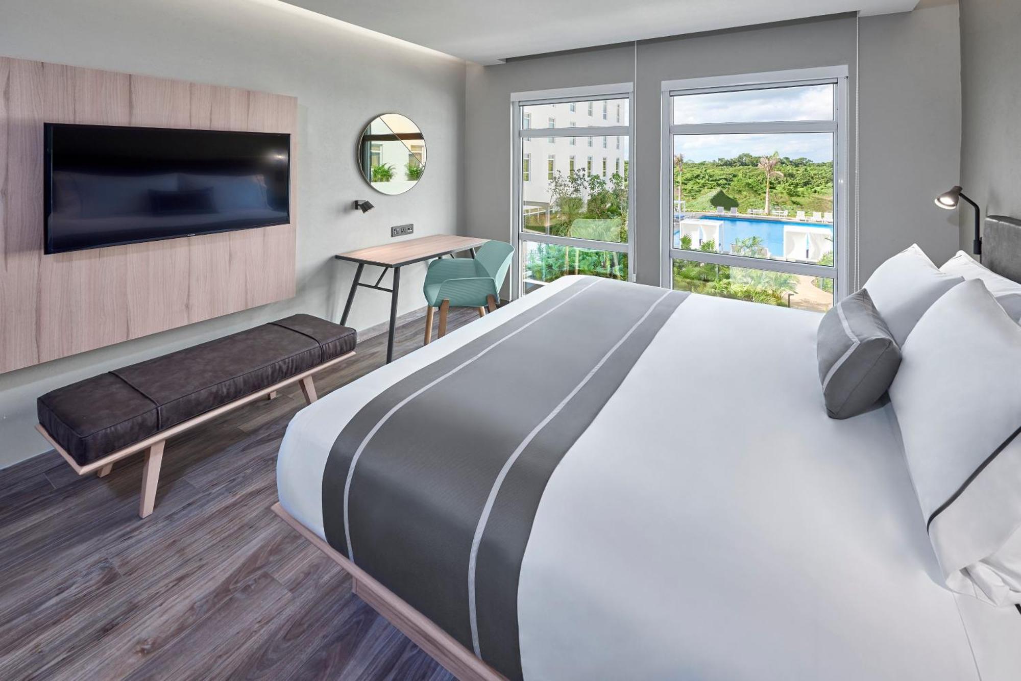 City Express Plus By Marriott Cancun Aeropuerto Riviera Екстериор снимка