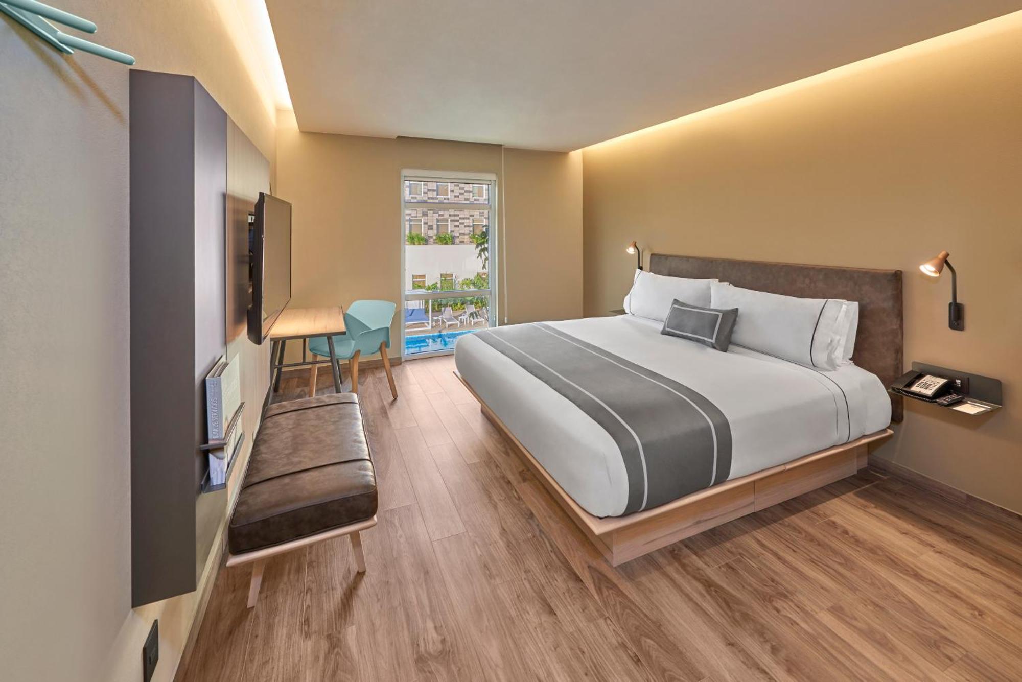 City Express Plus By Marriott Cancun Aeropuerto Riviera Екстериор снимка