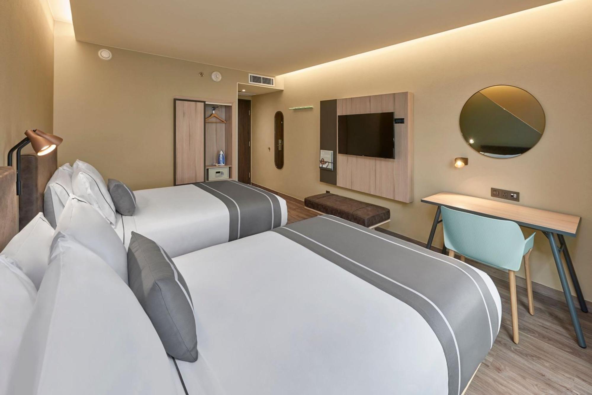 City Express Plus By Marriott Cancun Aeropuerto Riviera Екстериор снимка